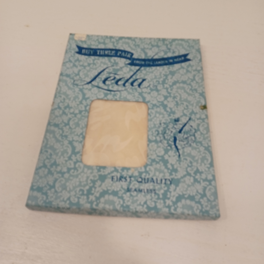 Vtg. New Leda seamless hosiery  stockings